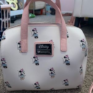 Gorgeous Loungefly Minnie Mouse bag!